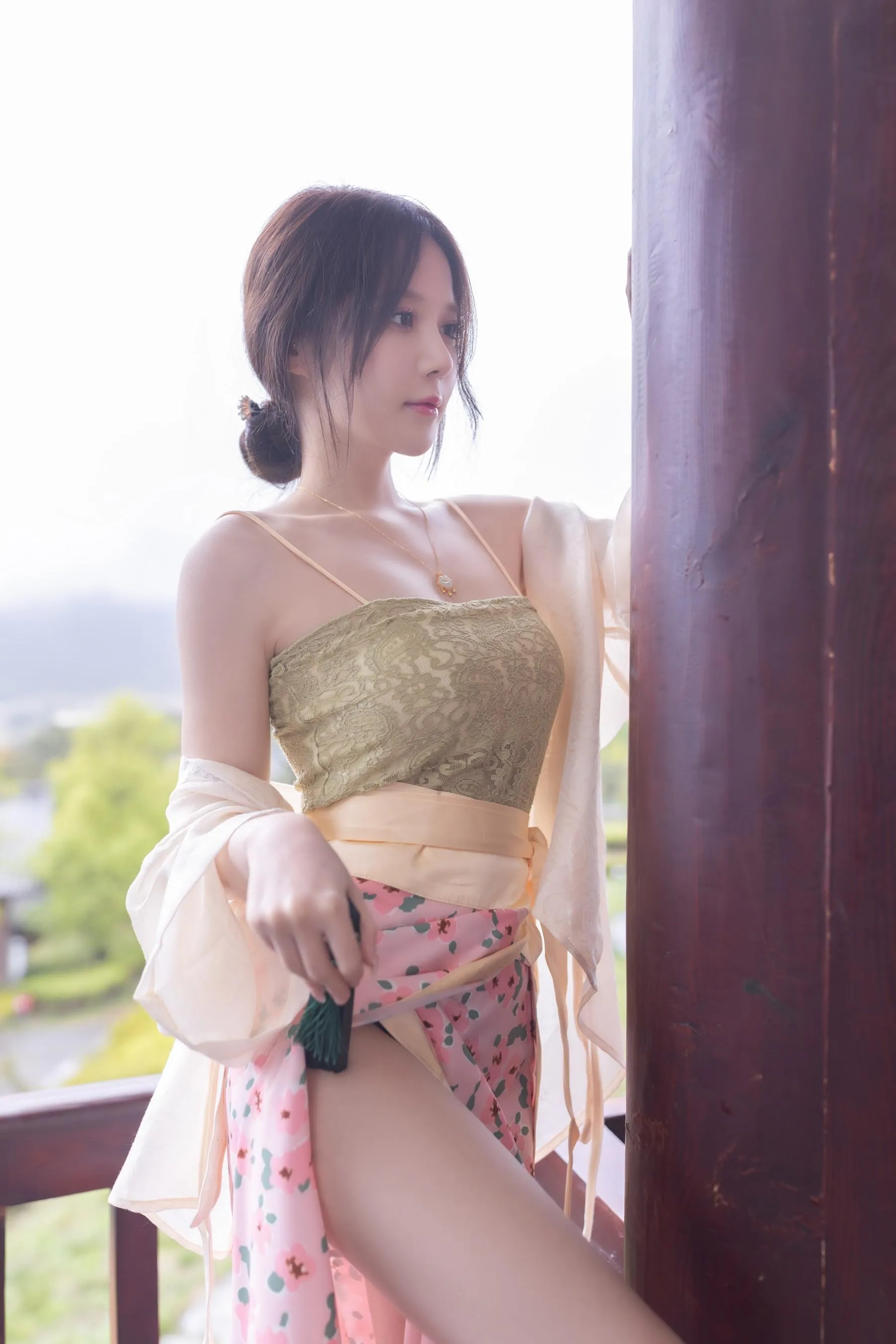 NO.0001 秀人名模鱼子酱Fish内部私购不上架写真 真空露乳 [74P]插图3